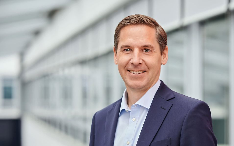 Porträt Stephan Sulser, CEO, DB Cargo Logistics